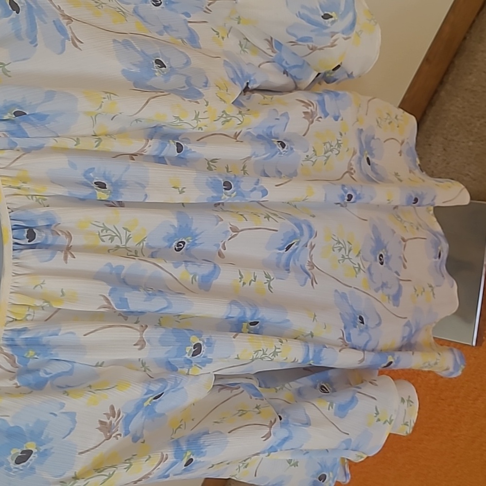 Chaps Blue and Cream Floral Blouse - Picture 4 of 6